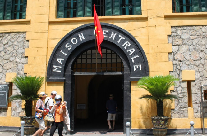 Hoa Lo Prison