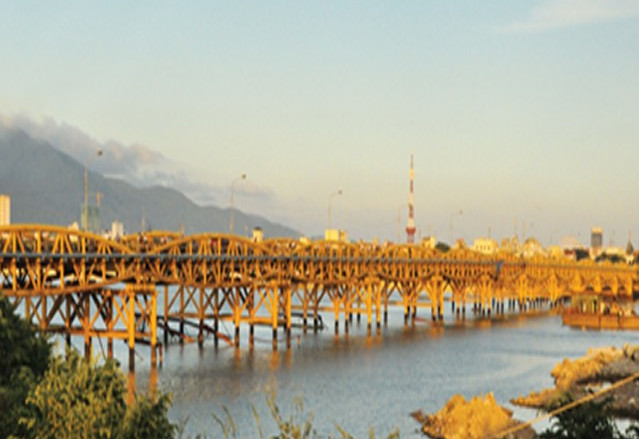 Nguyen Van Troi Bridge in danang