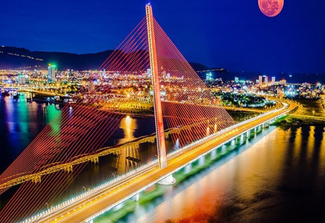 Tran Thi Ly Bridge in danang